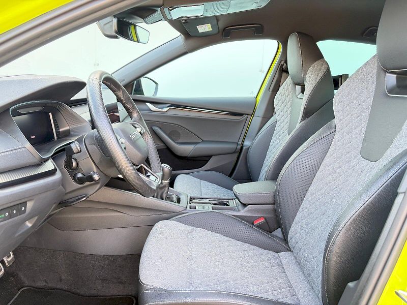 Škoda Octavia (2025) 1.5 TSI / 110kW / SPORTLINE - fotka 7 z 35