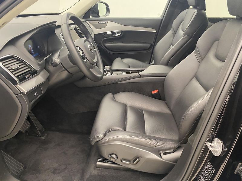 Volvo XC90 B5 AWD BRIGHT ULTIMATE AUT 7m - fotka 3 z 56