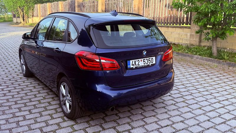 BMW Řada 2 (2018) 218i Active Tourer - fotka 4 z 11