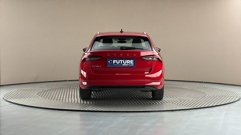 Škoda Octavia 2.0 TDI DSG Style Combi - fotka 5 z 25