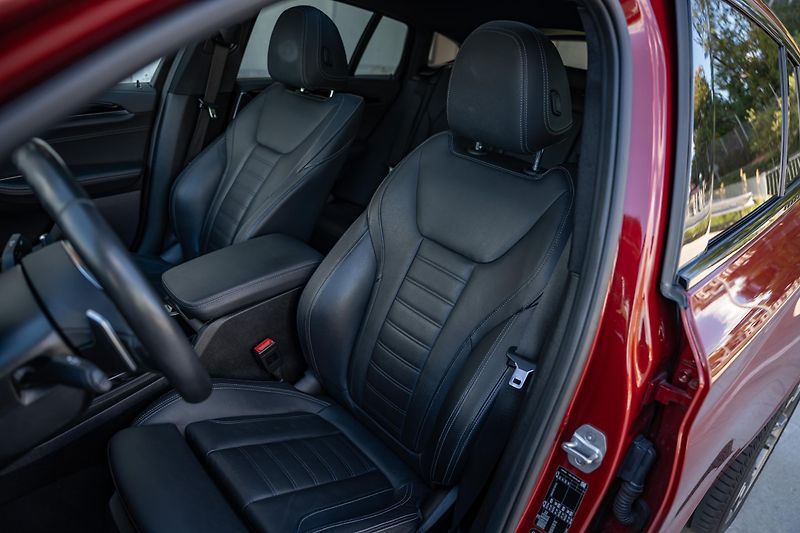 BMW X4 (2019) M40d PANO, LED, HD Hi-Fi - fotka 13 z 28