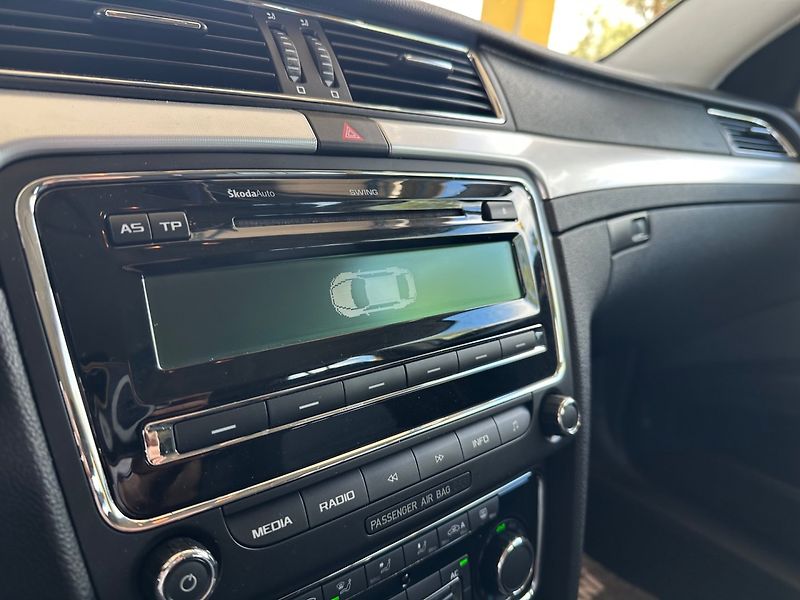 Škoda Superb (2010) 1.9TDi NOVÁ SPOJKA, 100%KM - fotka 12 z 15