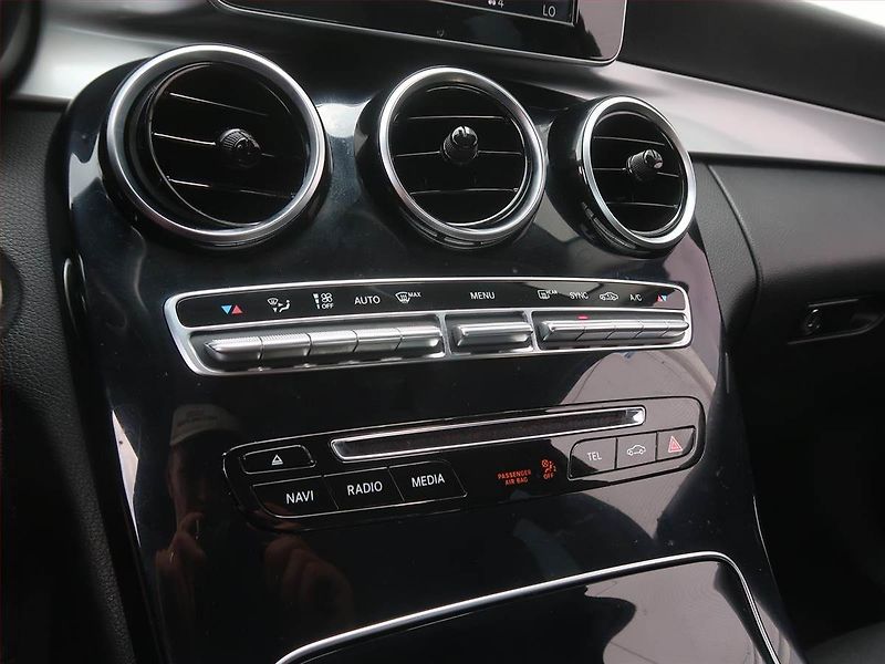 Mercedes-Benz Třídy C (2017) C 220 d 4MATIC , 4X4, Automat - fotka 15 z 16