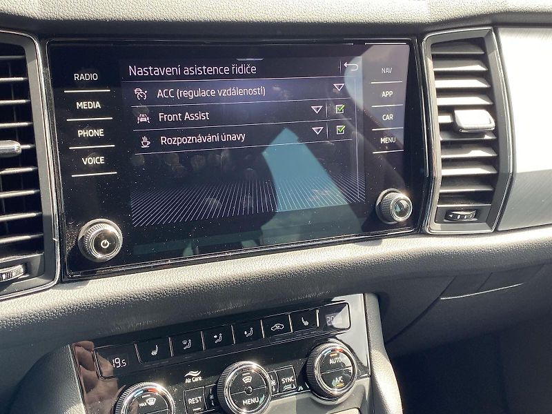 Škoda Kodiaq (2022) 1.5 TSI Ambition - fotka 22 z 37