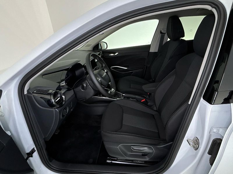Škoda Fabia Top Selection + zimní kola - fotka 7 z 28