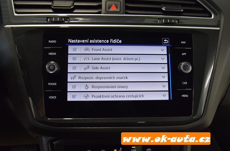 Volkswagen Tiguan 2.0 TDI LIFE DSG 2022 - fotka 40 z 50