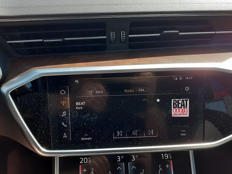 Audi A6 (2020) 3.0 TDi MILD - Hybrid 4x4 - fotka 14 z 41