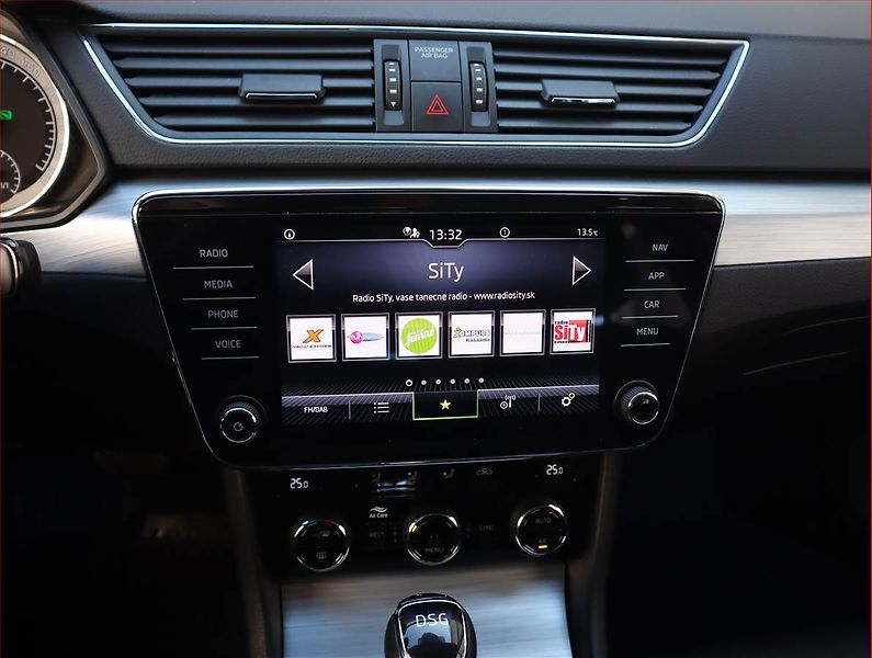 Škoda Superb (2021) Ambition 1.5 TSI, Automat - fotka 12 z 22