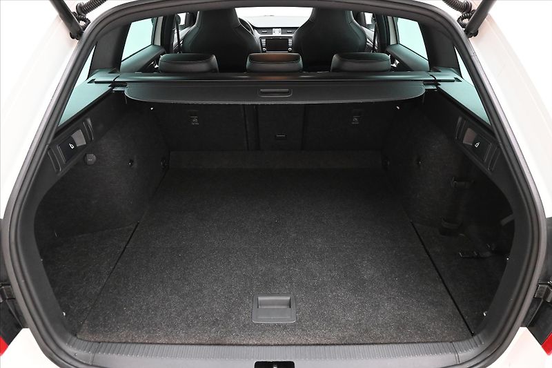 Škoda Octavia 2,0 TDI 135kW RS Záruka až 5 l - fotka 10 z 30