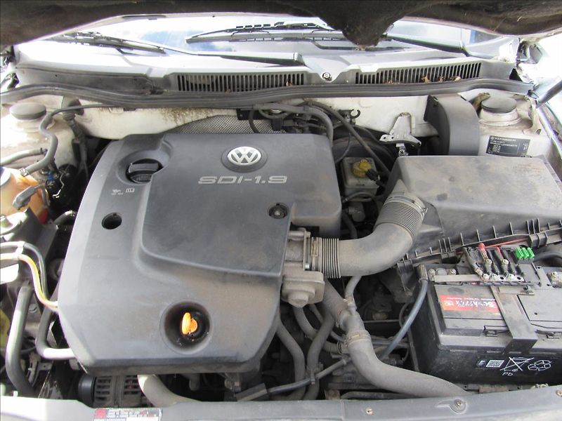 Volkswagen Golf 1,9 SDI 50kW Combi - fotka 21 z 23