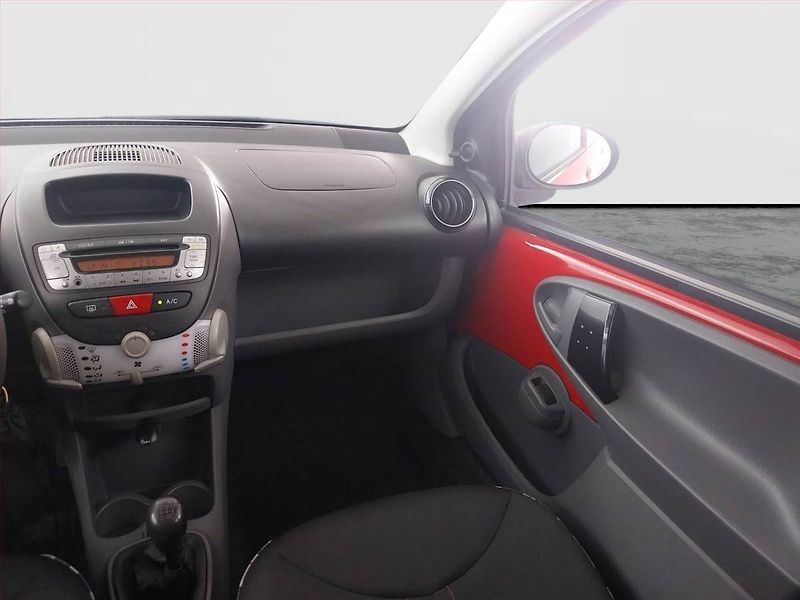 Citroën C1 (2011) 1.0, po STK, dobrý stav - fotka 8 z 14