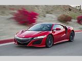 Na nástupce NSX jsme čekali téměř deset let, ale čekání se vyplatilo, třebaže už se nejedná o řidičsky tak vycizelovaný automobil, ale spíš ukázku toho, jak supersportovní automobil značka vnímá z pohledu firmy 21. století.