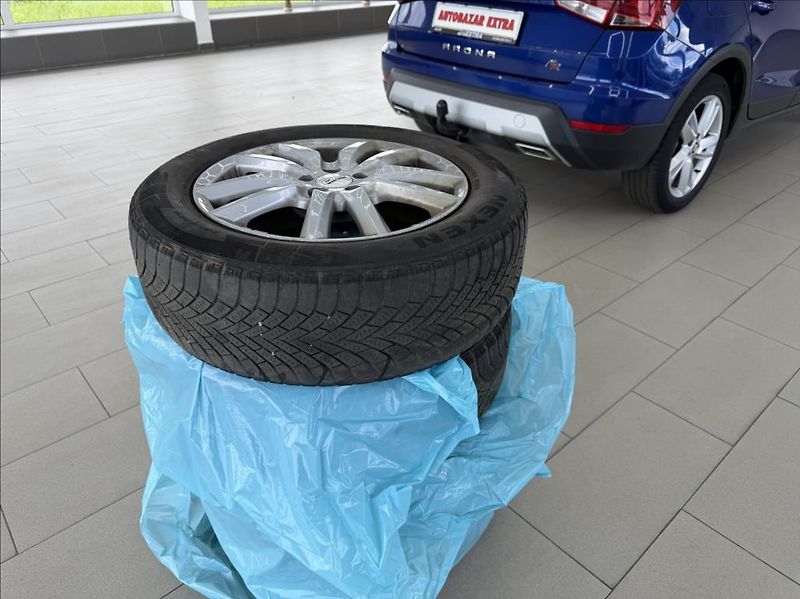 Seat Arona 1,0 i, FR Edition,tažné,temp. - fotka 34 z 34