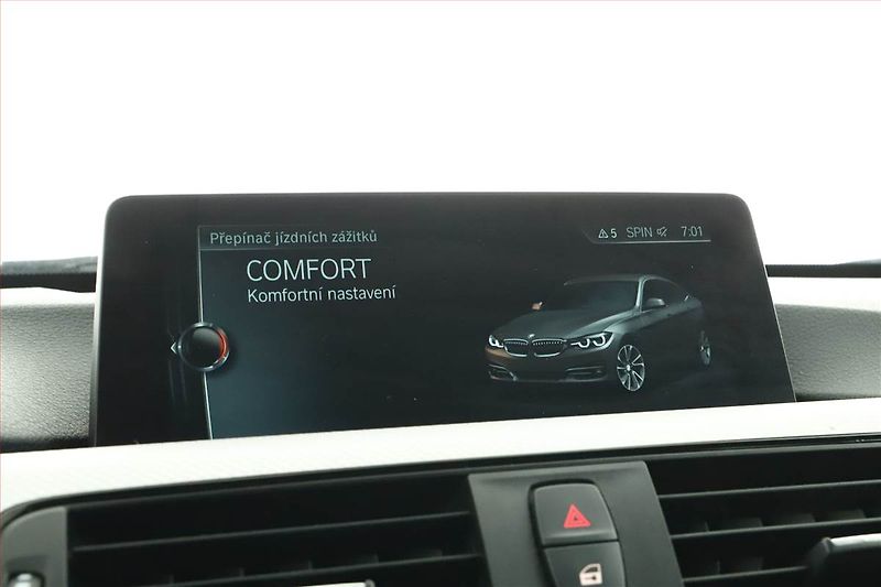 BMW Řada 3 (2016) 320d xDrive GT, 4X4, Automat - fotka 14 z 20