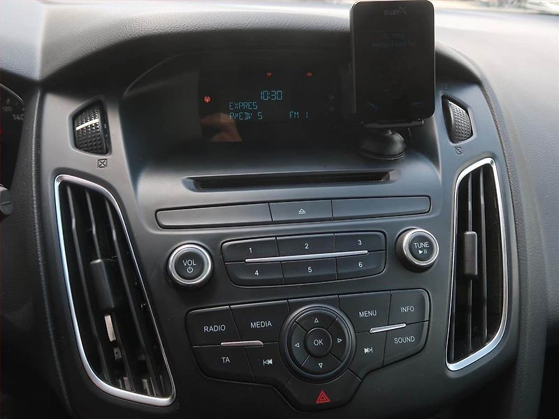 Ford Focus (2015) 1.0 EcoBoost, Tempomat - fotka 12 z 14