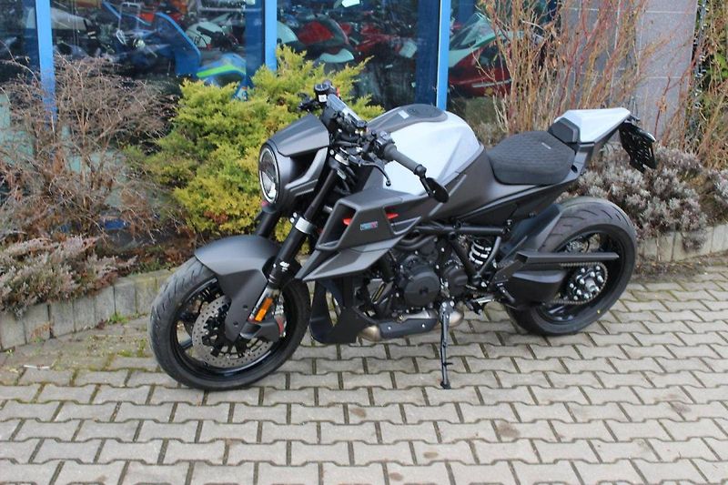 KTM 1290 Super Duke R (2024) BRABUS 2024 LTD EDICE - fotka 7 z 11