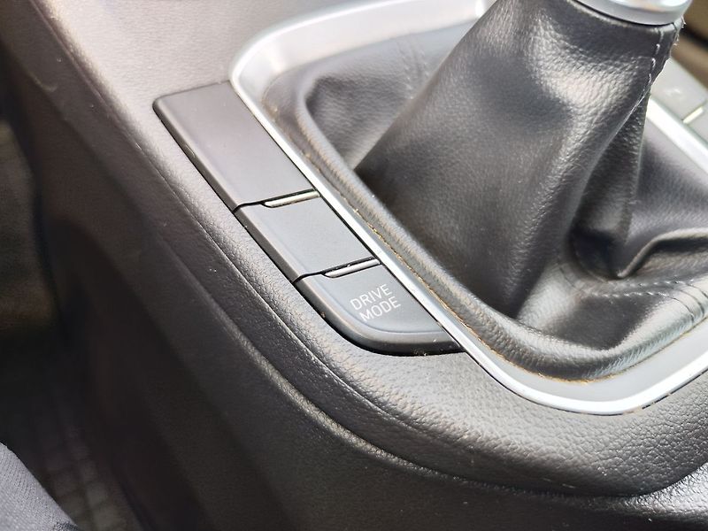 Hyundai i30 1.5 T-GDI/118kW Comfort - fotka 22 z 32