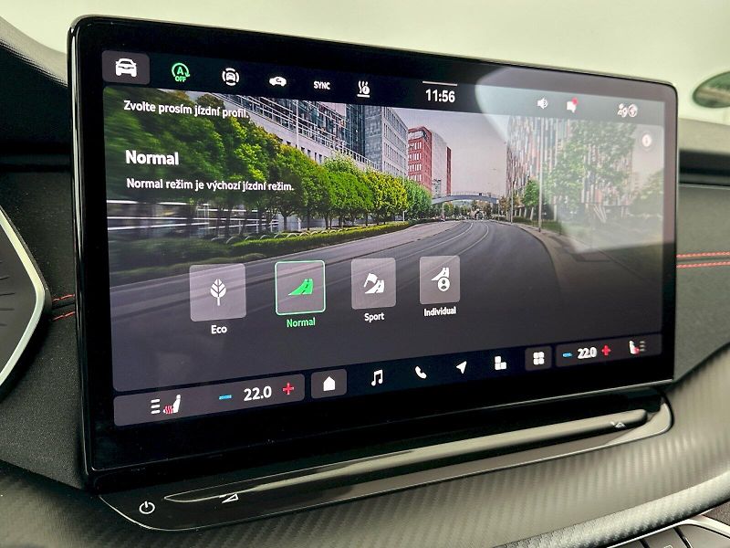 Škoda Octavia (2025) Combi DSG 2.0TSI 195kW RS - fotka 14 z 36