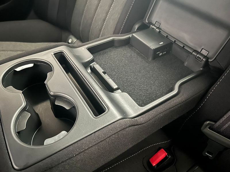 Mazda 6 2.0  6 SKYACTIV-G 165 i-ELOOP - fotka 34 z 84