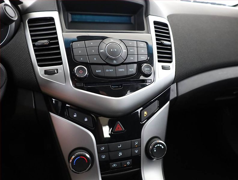 Chevrolet Cruze (2012) 1.6 i 16V, ČR,1.maj, Tempomat - fotka 10 z 13