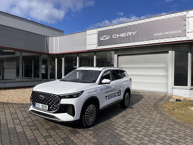 Chery Tiggo 8 (2026) 1,6 ICE UNIQUE demo vůz - fotka 2 z 37