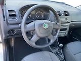 Škoda Fabia (2011) 1.2 TSi, Ambition, DSG, park - náhled 12