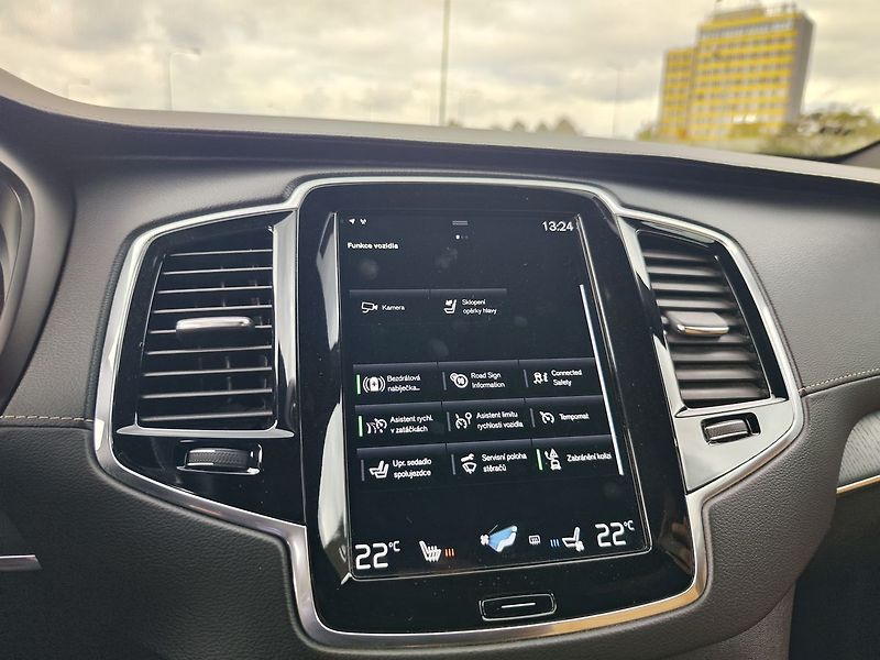 Volvo XC90 B5 2.0/173kW Inscription AT 4x - fotka 27 z 44