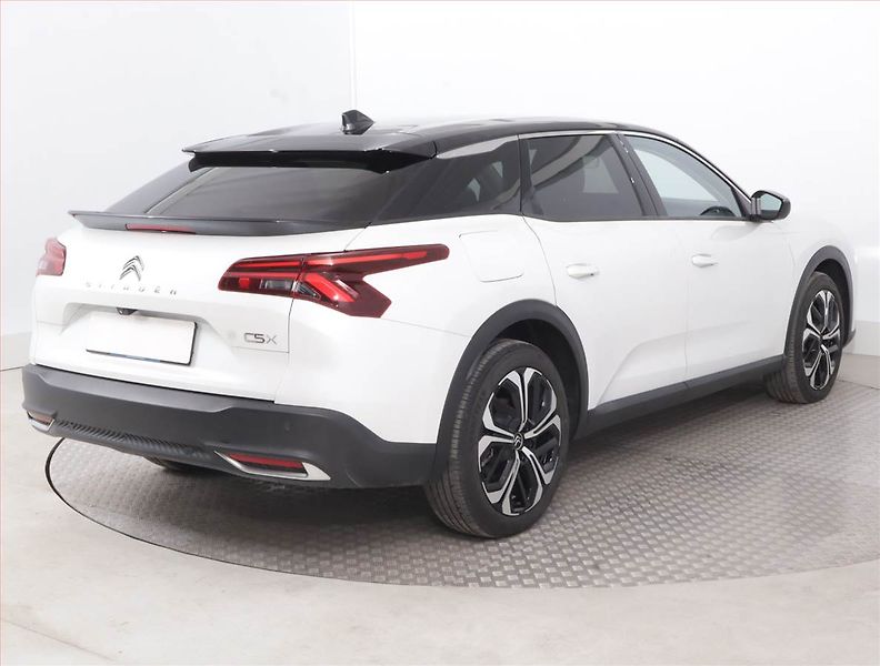 Citroën C5 X (2022) 1.2 PureTech - fotka 5 z 16
