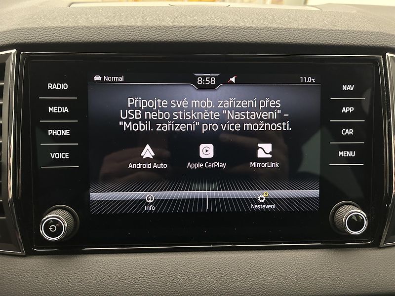 Škoda Karoq 2.0 TDI 4x4 Style - fotka 15 z 21