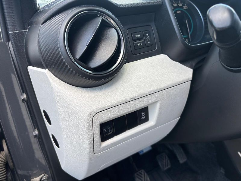 Suzuki Ignis 1,2 DualJet Premium - fotka 13 z 25