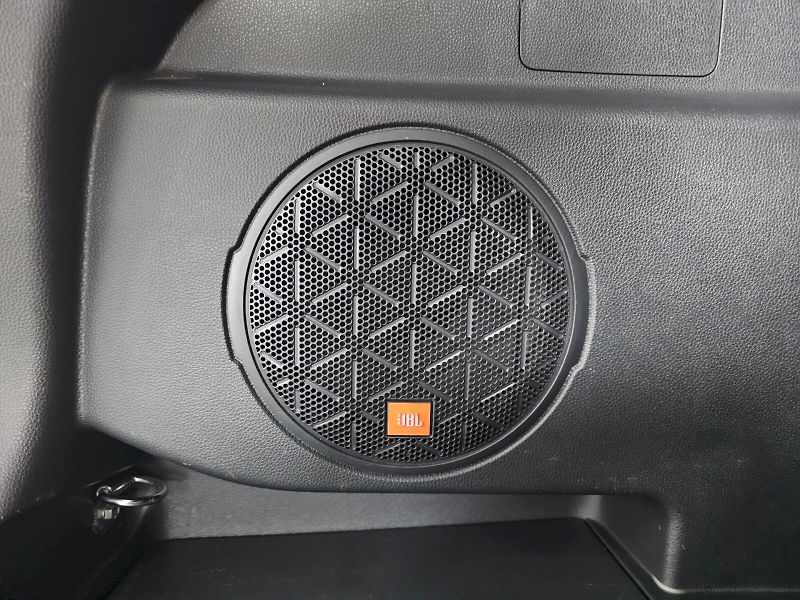 Toyota RAV4 (2021) 2.5HEV 4x4 222k JBL BLACK EDIT - fotka 32 z 34