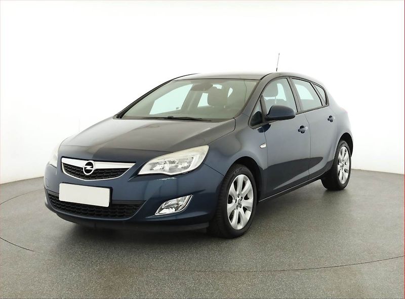 Opel Astra (2011) 1.4 16V, Serv.kniha, nová STK - fotka 2 z 16