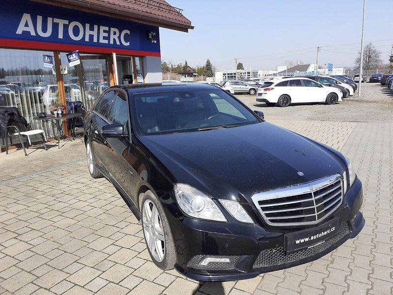 Mercedes-Benz Třídy E (2010) 3.0 6V CDi 4x4 - fotka 2 z 31