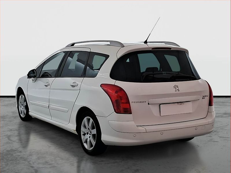 Peugeot 308 (2012) 1.6 HDi, 7 míst, Klima - fotka 4 z 17