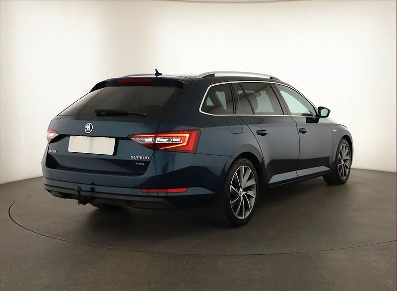 Škoda Superb (2018) Laurin&Klement 2.0 TDI 4x4 - fotka 5 z 18