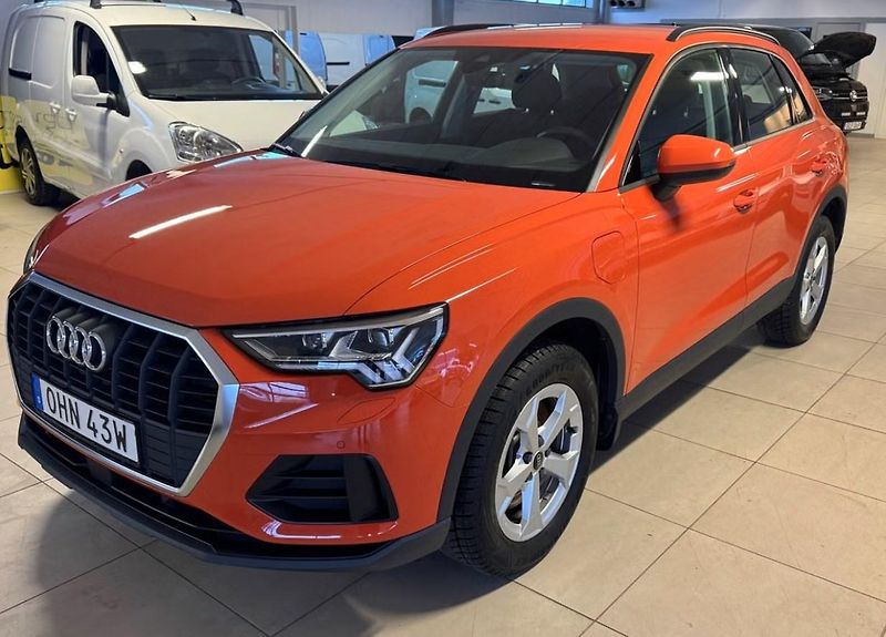 Audi Q3 45 TFSI e Proline Matrix  - fotka 1 z 16