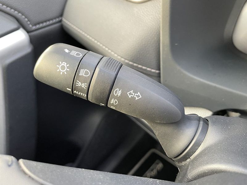 Toyota RAV4 2.5 Hybrid 4x4 ODBĚR IHNED - fotka 26 z 29