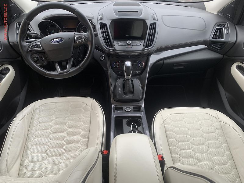 Ford Kuga (2017) 2.0TDCi 4x4, Vignale, AT, - fotka 8 z 21