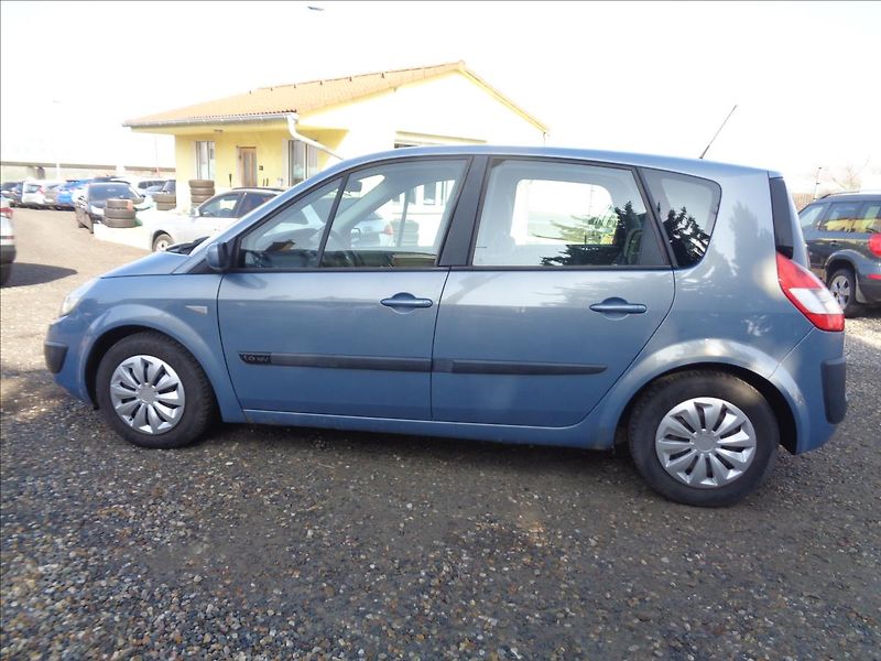 Renault Scénic 1,6 - fotka 10 z 17