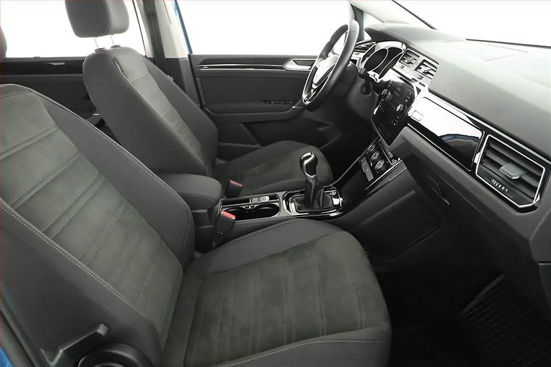 Volkswagen Touran (2020) Highline 2.0 TDI - fotka 7 z 15