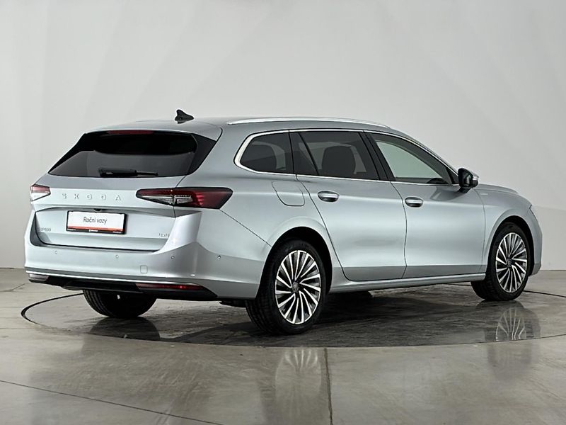 Škoda Superb L&K 4x4 DSG - fotka 2 z 30
