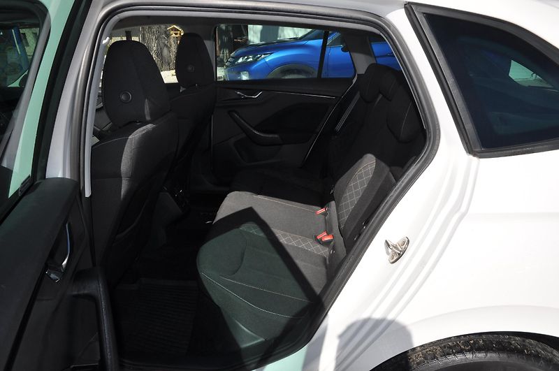 Škoda Scala 1.0TSi 85kW Style - fotka 7 z 18