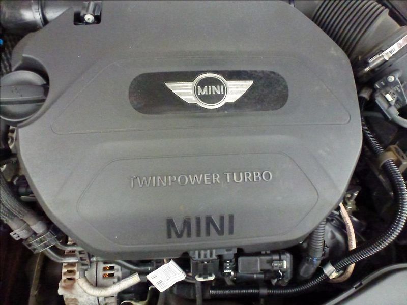 Mini One 1,5 D 5 dveří  TWINPOWER TURBO - fotka 43 z 51