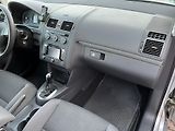 Volkswagen Touran 1.6 TDi DSG Serviska - náhled 15