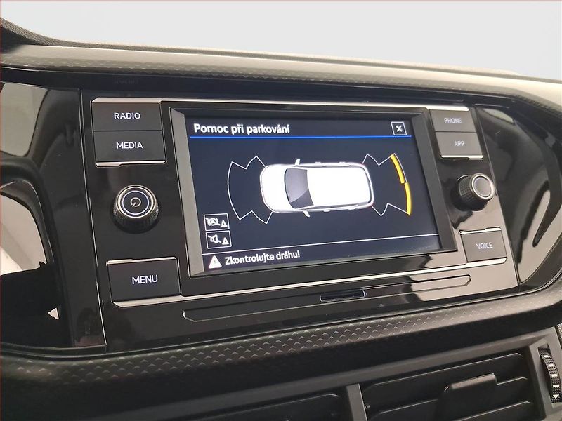 Volkswagen T-Cross (2021) Life 1.0 TSI, ČR,1.maj - fotka 15 z 19