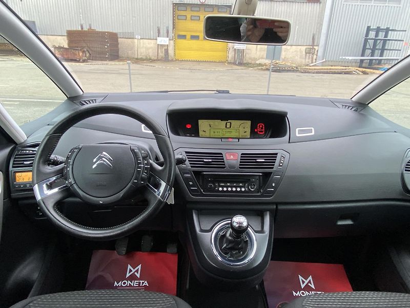 Citroën C4 Picasso (2012) 1,6 HDi  - fotka 17 z 36