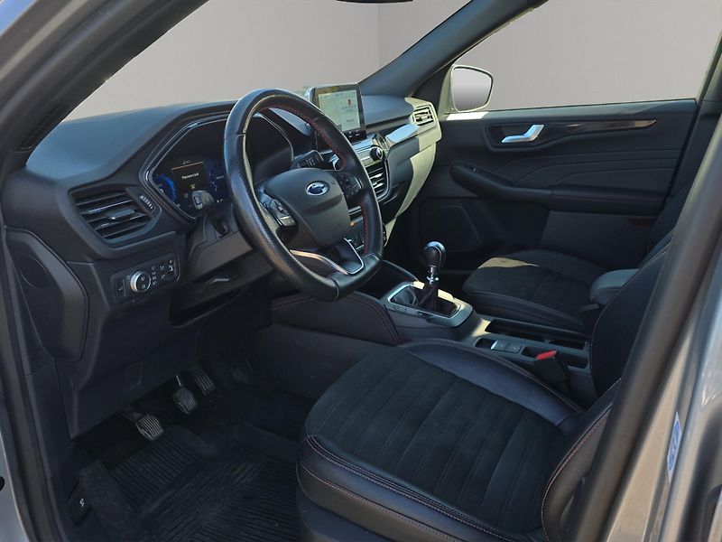 Ford Kuga (2021) ST Line 1.5 Ecoboost 110kw, se - fotka 24 z 28