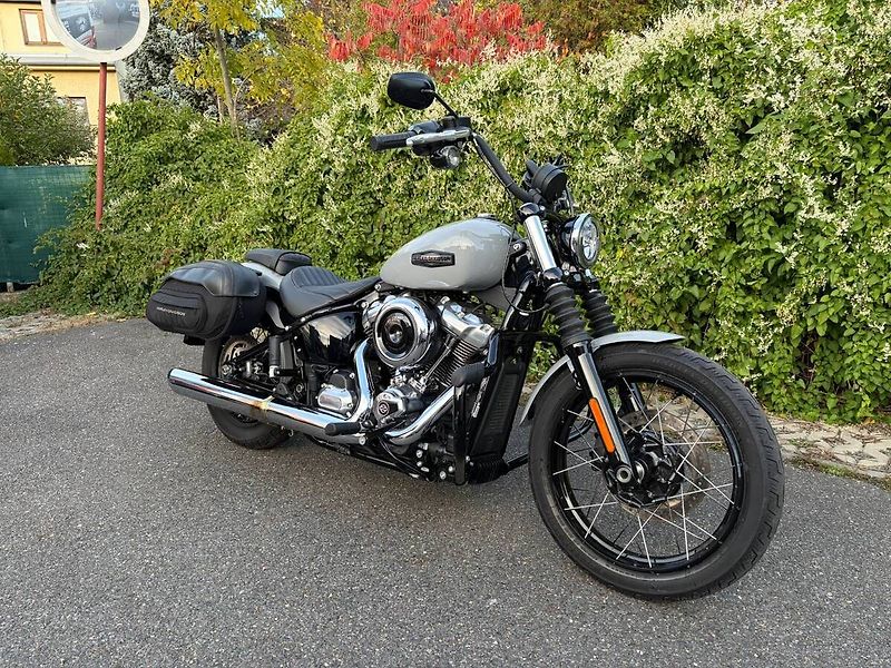 Harley-Davidson FXBBS Street Bob S 114 (2025) FXBBS Street Bob 117cui - fotka 1 z 14