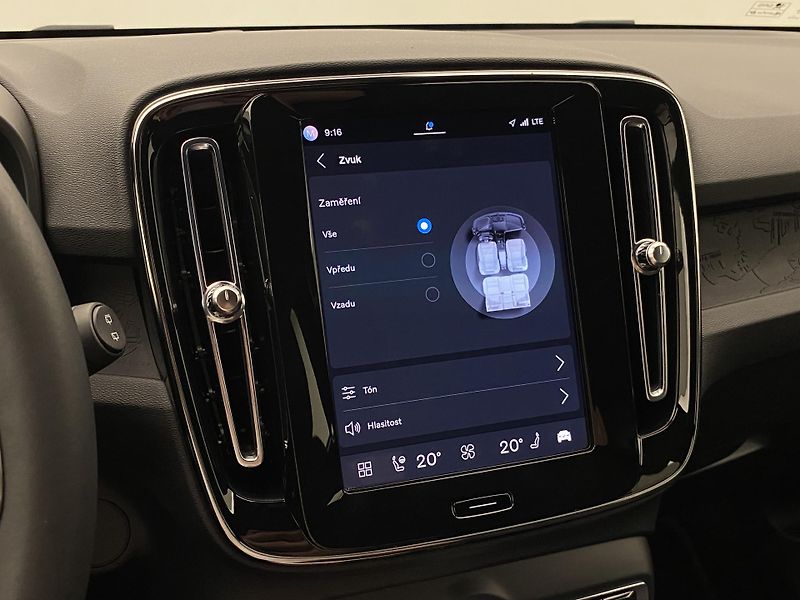 Volvo XC40 PURE ELECTRIC RECHARGE CORE  - fotka 52 z 55