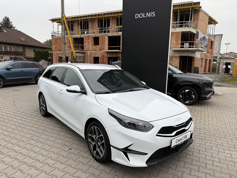 Kia Ceed SW (2021) TOP 1.5 T-GDI 7DCT 118 KW   - fotka 8 z 17